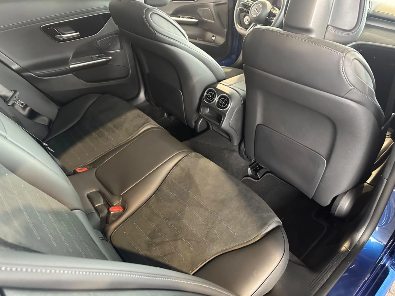 Mercedes-Benz C 300 * AMG* DISTRONIC* 360 CAM* KEYLESS* LED*  | Mobile.bg   12