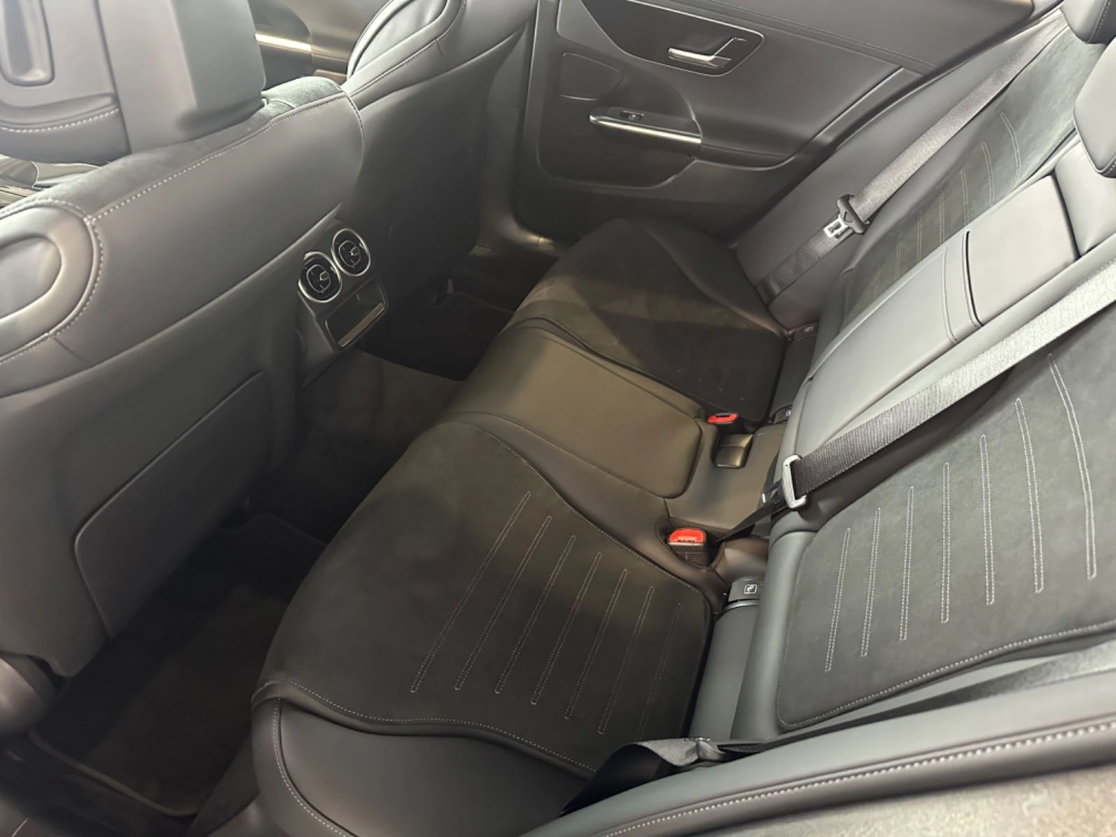 Mercedes-Benz C 300 * AMG* DISTRONIC* 360 CAM* KEYLESS* LED*  | Mobile.bg   11