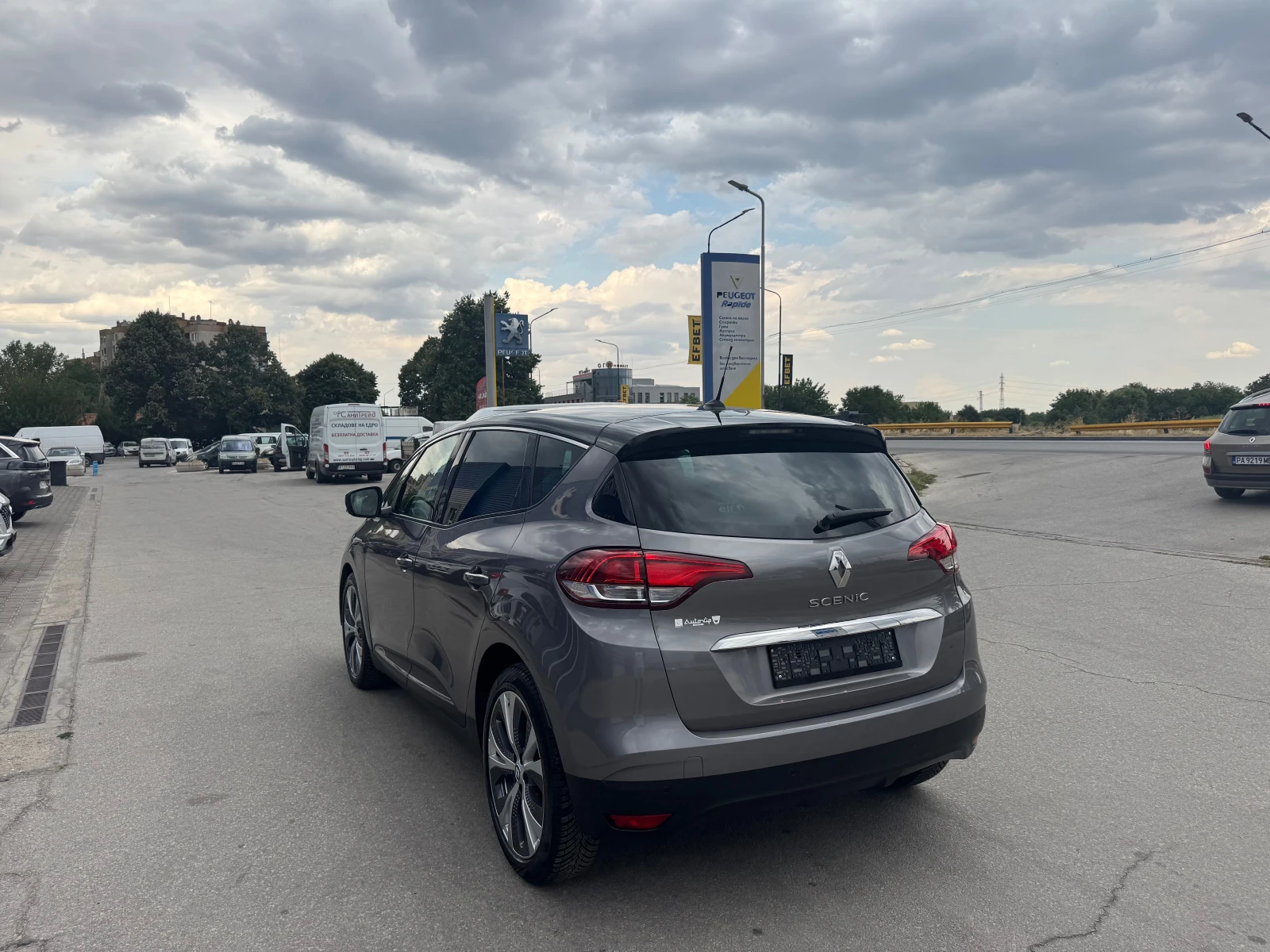 Renault Scenic Energy intense 1.5cdi 110ks - изображение 3