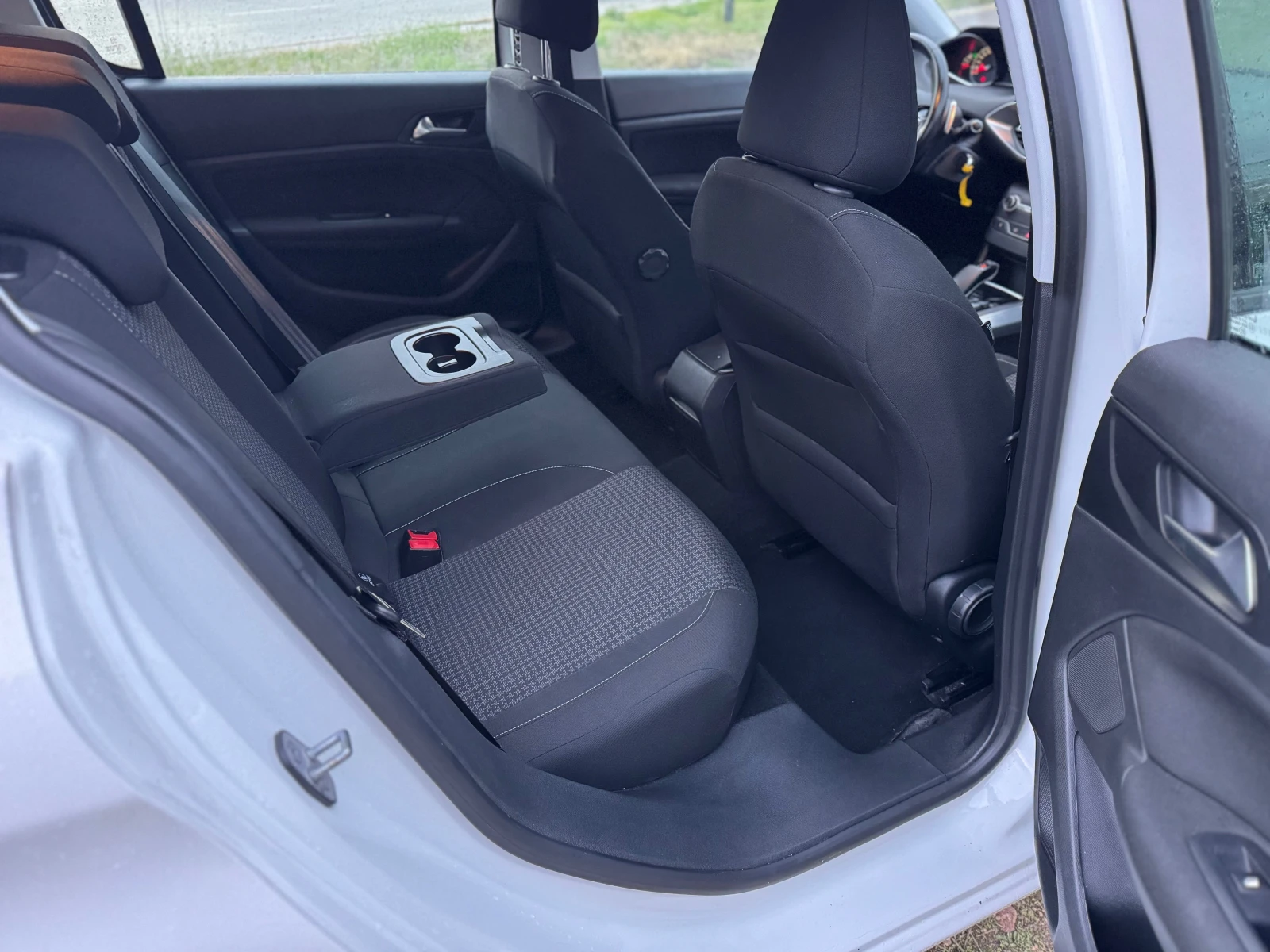 Peugeot 308 1.5HDI-EAT8-131-NAVI-EURO6 | Mobile.bg   13