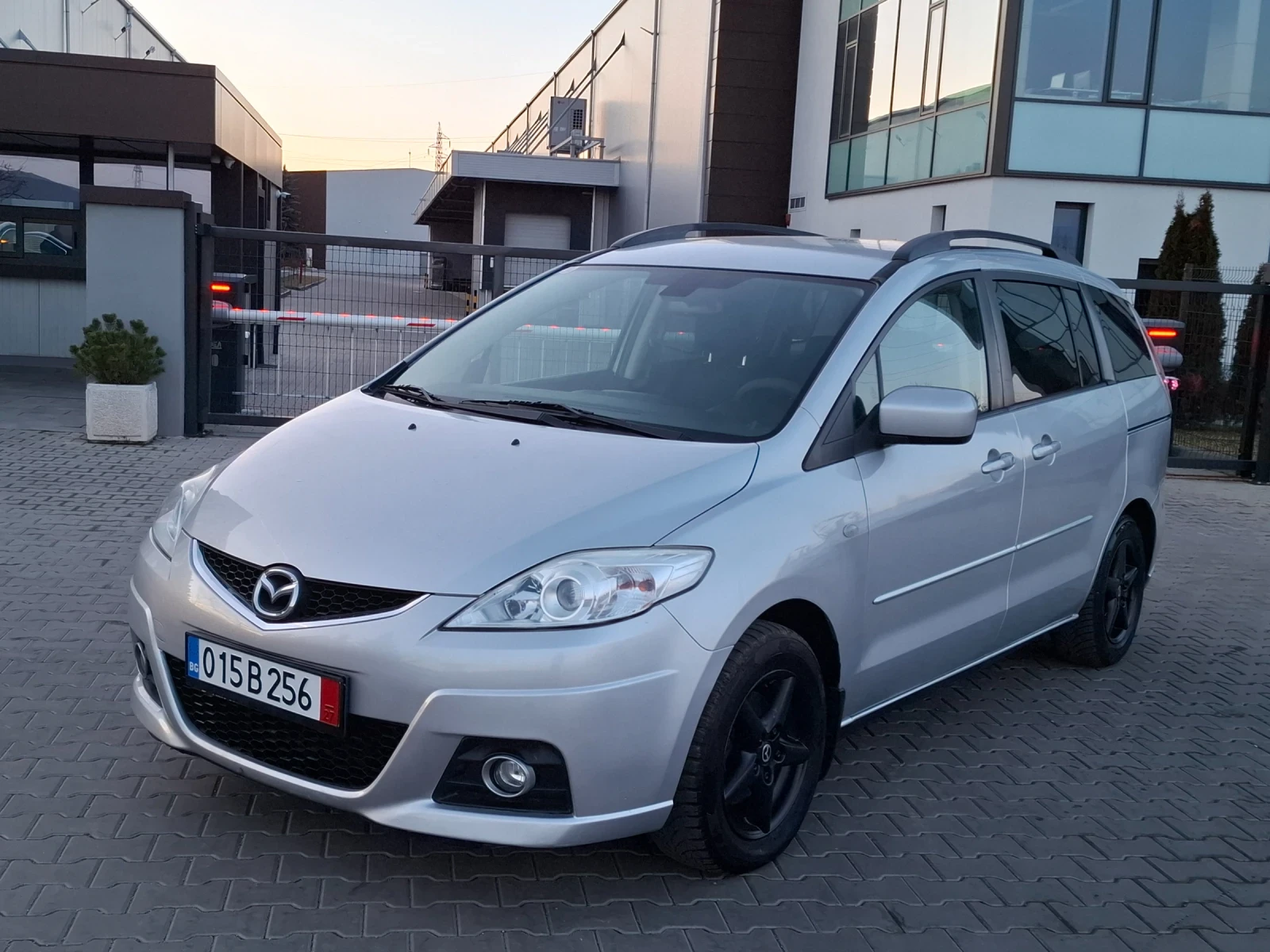 Mazda 5 1.8i* (115��)* FACELIFT* 7-������* HOB BHOC*  | Mobile.bg � ����������� 3