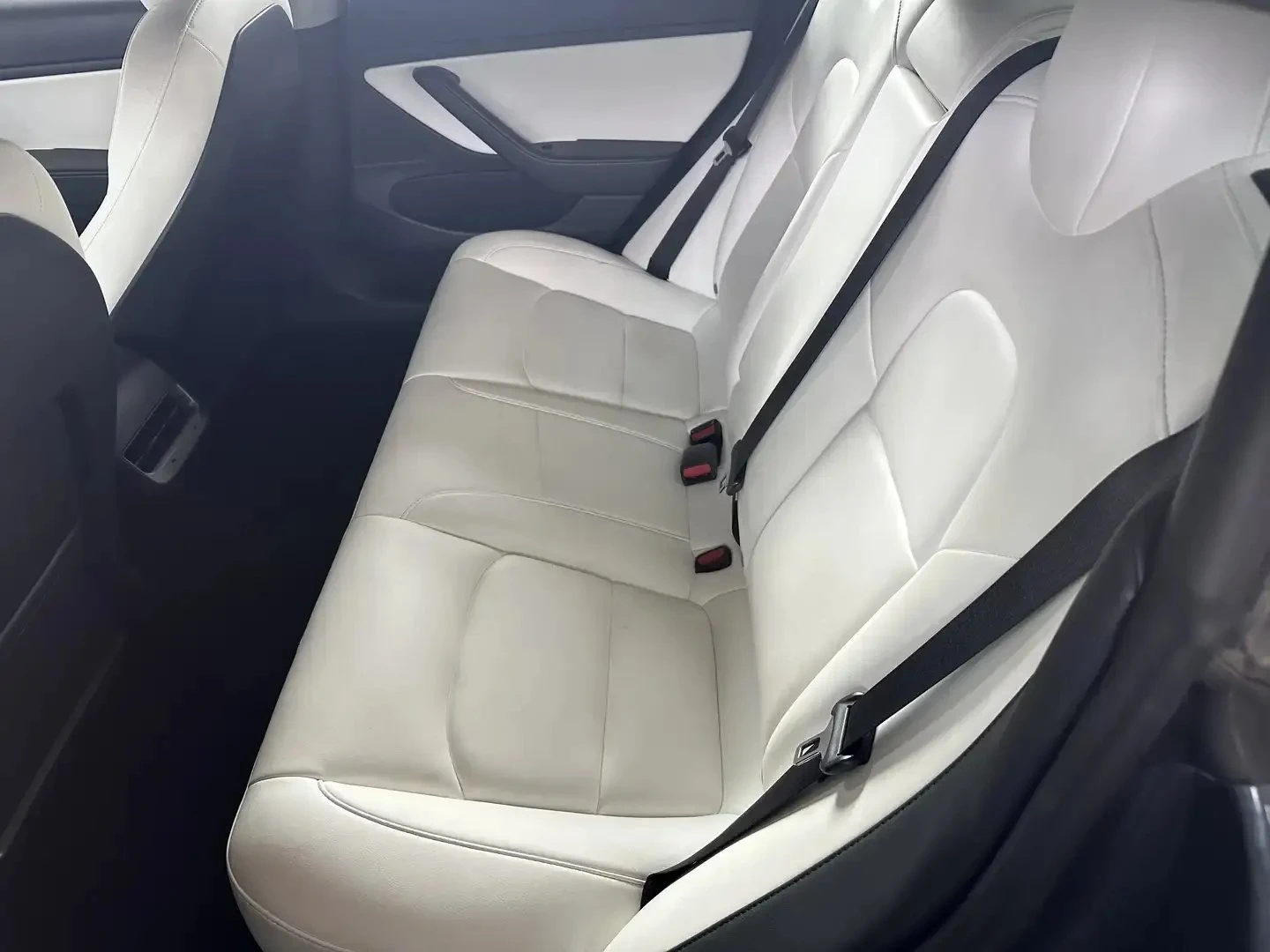 Tesla Model 3 Standard Range Plus, снимка 10 - Автомобили и джипове - 54190590