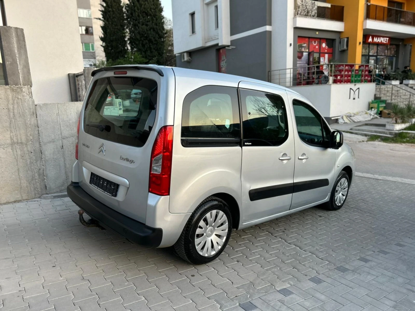 Citroen Berlingo 1.6HDI, снимка 6 - Автомобили и джипове - 54284920