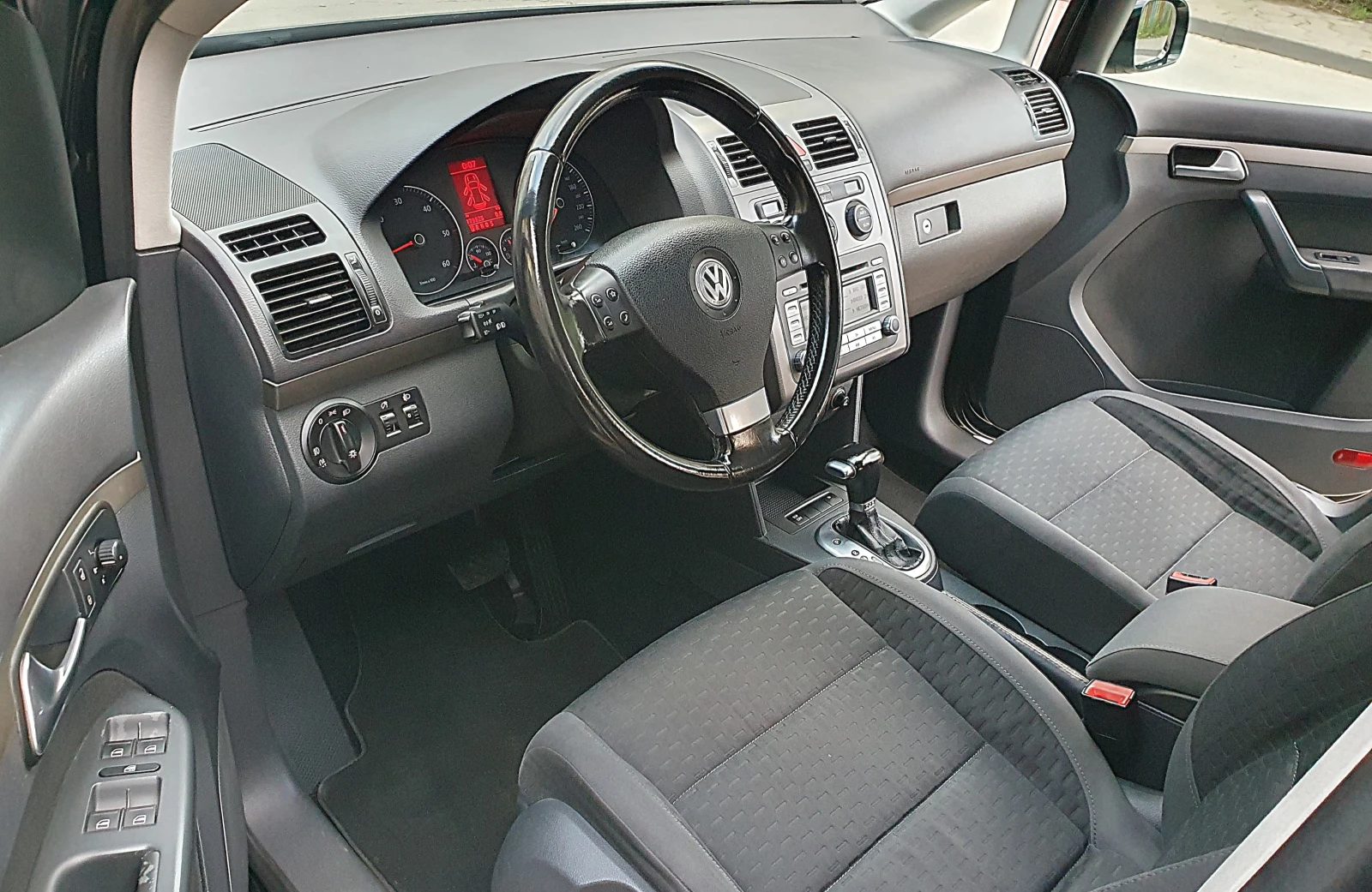 VW Touran 1.9TDI-105k.s.-DSG- 7�����! | Mobile.bg � ����������� 11