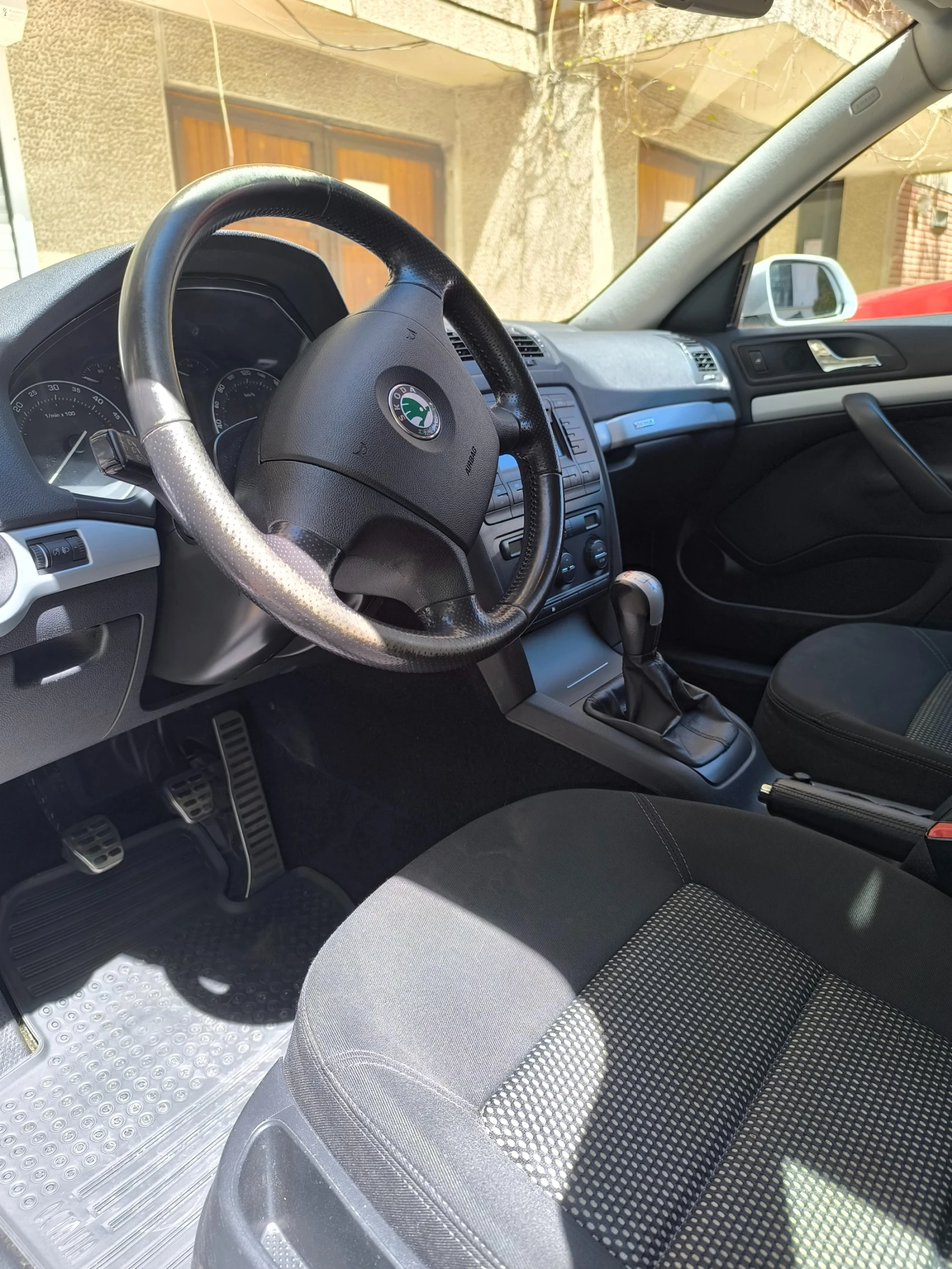 Skoda Octavia Scout, снимка 6 - Автомобили и джипове - 54311750