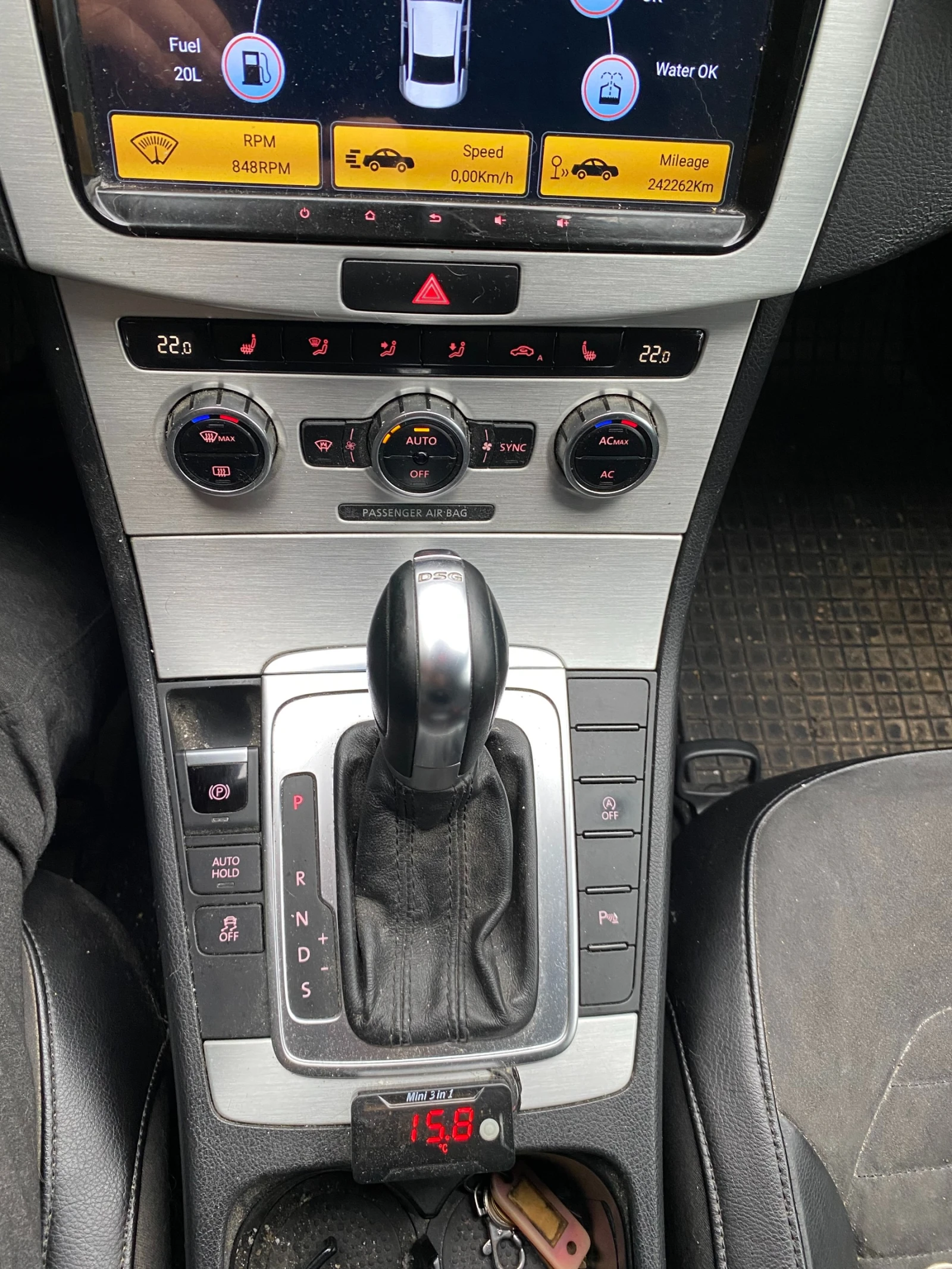 VW Passat 2.0 TDI DSG 4MOTION 170kc, снимка 6 - Автомобили и джипове - 54390253