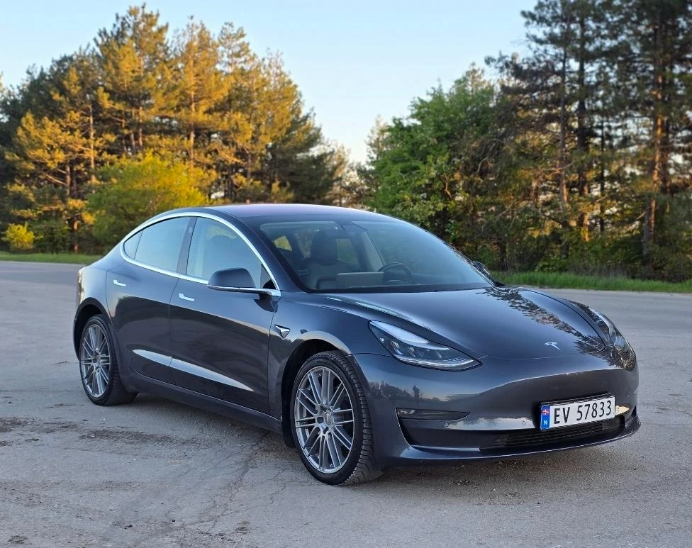 Tesla Model 3  4х4 Европейска Гаранция
