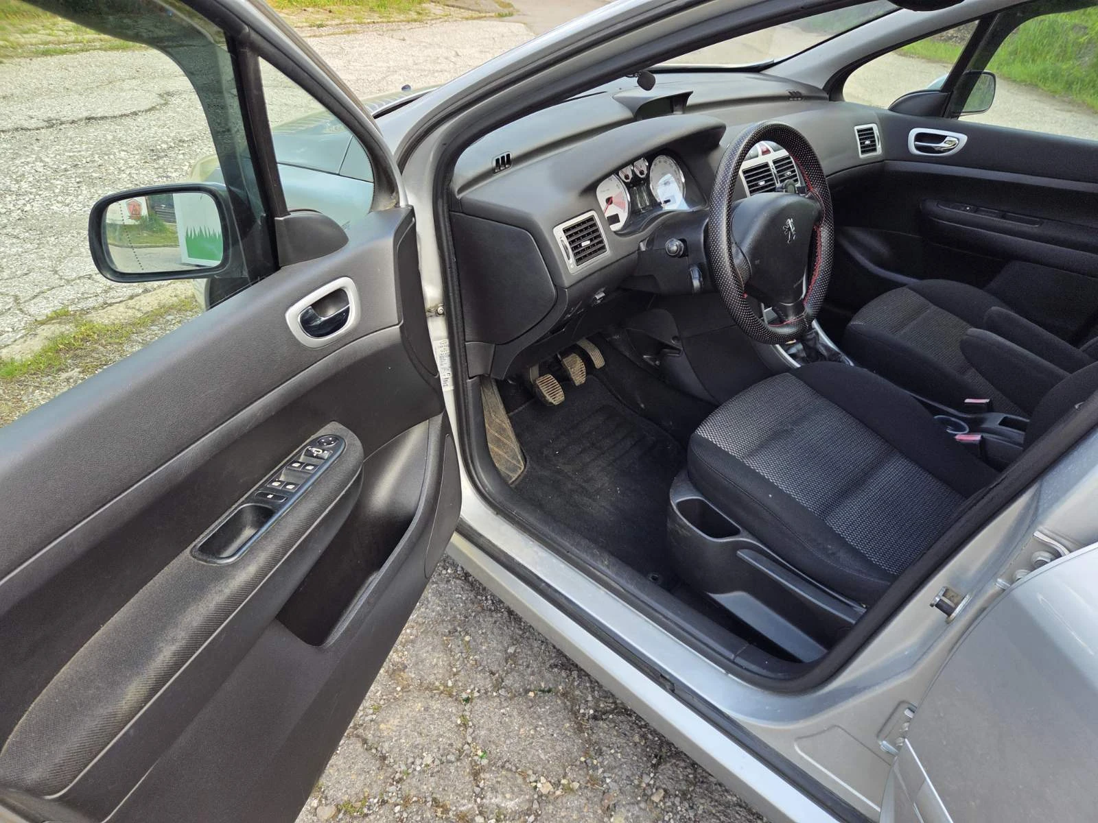 Peugeot 307 2.0RFJ+ ГАЗ, снимка 8 - Автомобили и джипове - 54656998