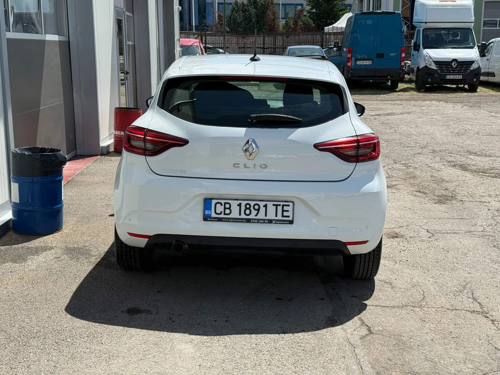 Renault Clio Фабрична Гаранция Върнат от лизинг. Фабрична газ, снимка 4 - Автомобили и джипове - 54701964