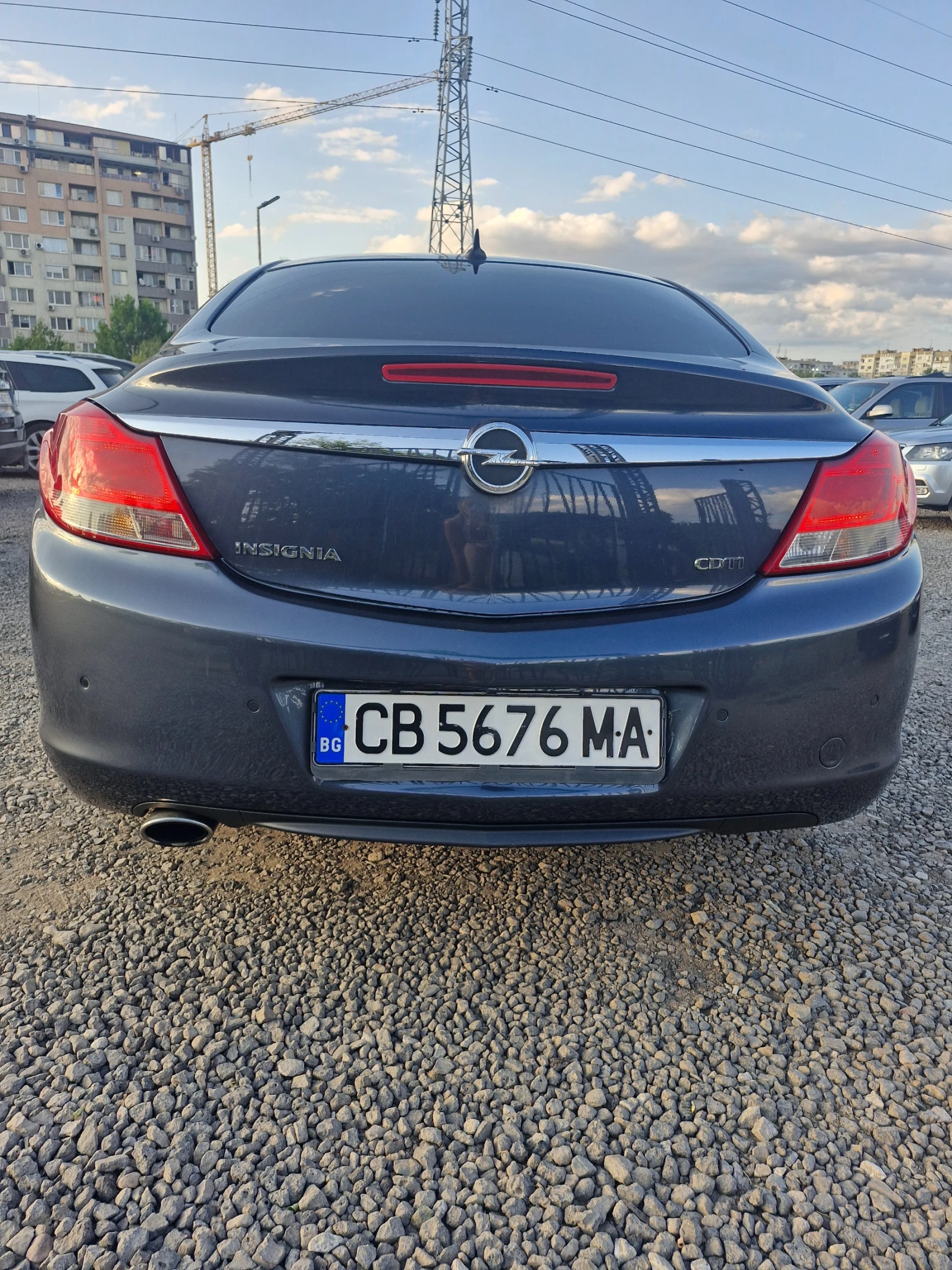 Opel Insignia, снимка 2 - Автомобили и джипове - 54811338