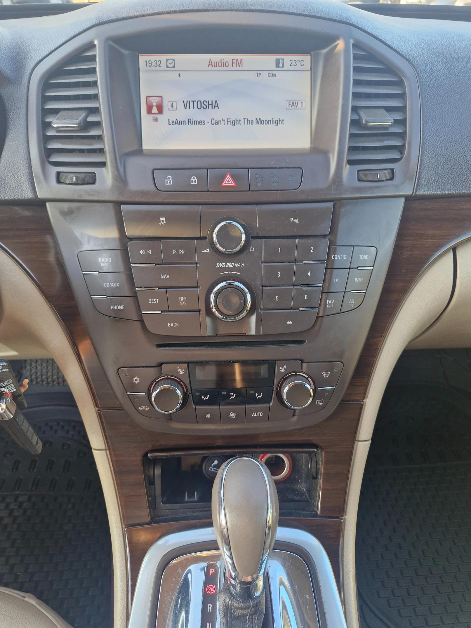 Opel Insignia, снимка 4 - Автомобили и джипове - 54811338