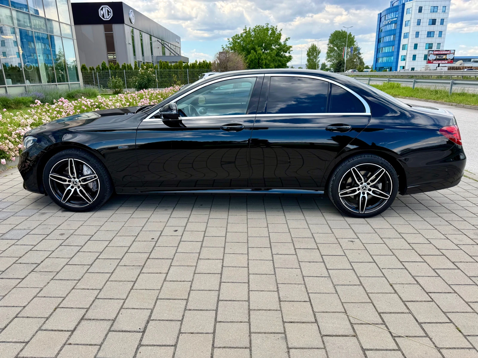 Mercedes-Benz E 350 AMG-PLUG-IN-BURMASTER-КАМЕРA-WIDESCREEN-ПОДГРЕВ, снимка 8 - Автомобили и джипове - 54977489