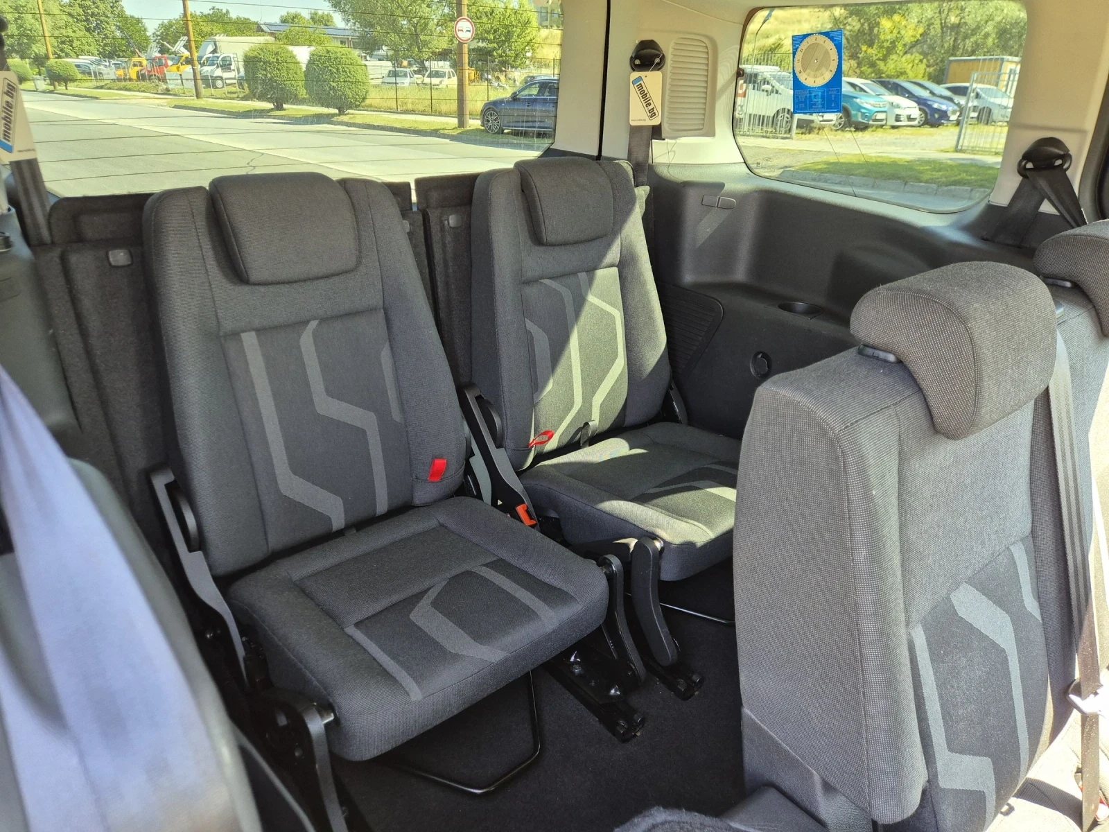 Ford Connect 1.5dci  7места, снимка 16 - Автомобили и джипове - 55102734