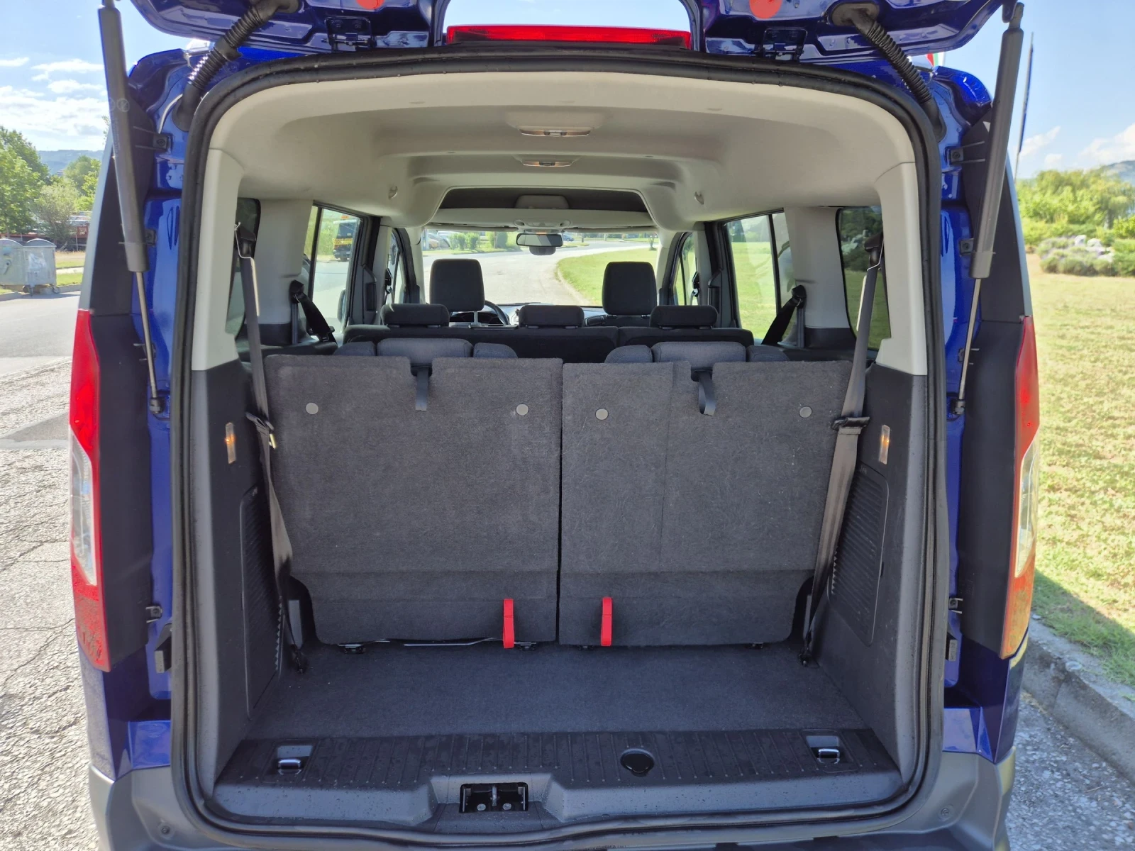 Ford Connect 1.5dci  7места, снимка 17 - Автомобили и джипове - 55102734