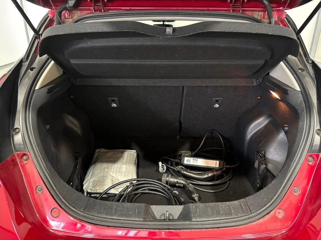 Nissan Leaf  40 kWh N - connecta, снимка 7 - Автомобили и джипове - 55185176