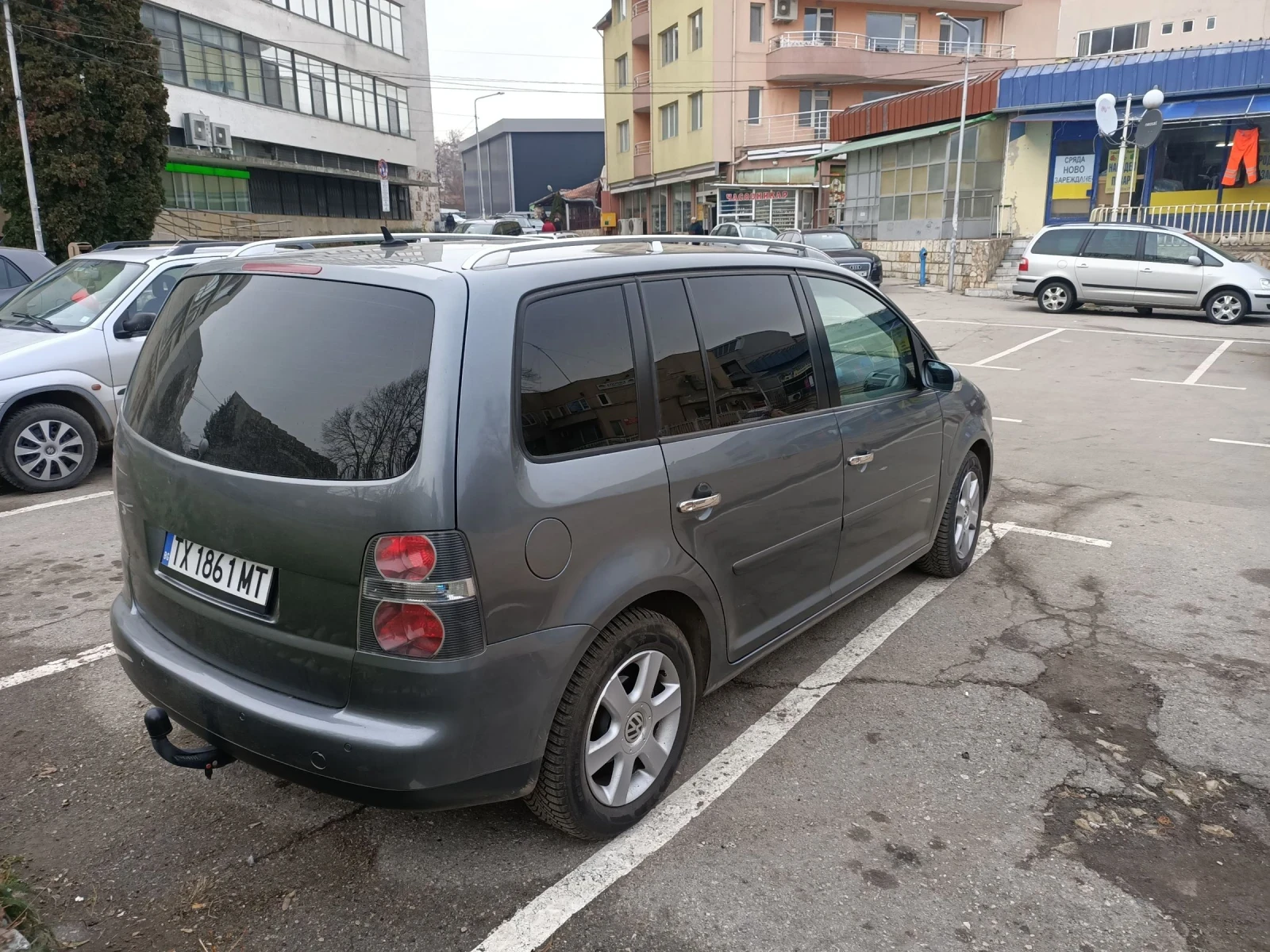 VW Touran, снимка 3 - Автомобили и джипове - 55197084