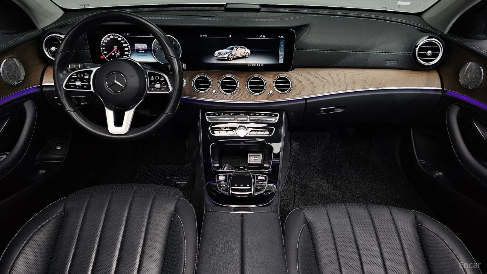 Mercedes-Benz E 300 4MATIC EXCLUSIVE* HUD* КОЖА* ОБДУХВ* НАВИ* ПАНО, снимка 5 - Автомобили и джипове - 55558618