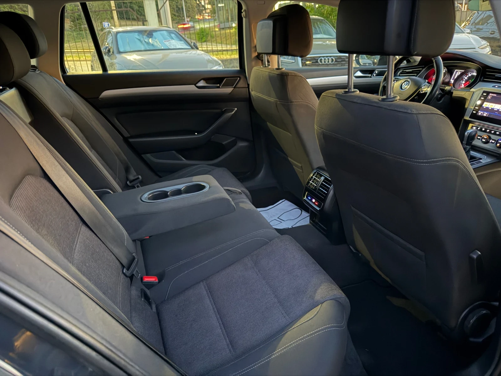 VW Passat 2.0 TDI * DSG * VIRTUALCOCPIT*  | Mobile.bg � ����������� 12