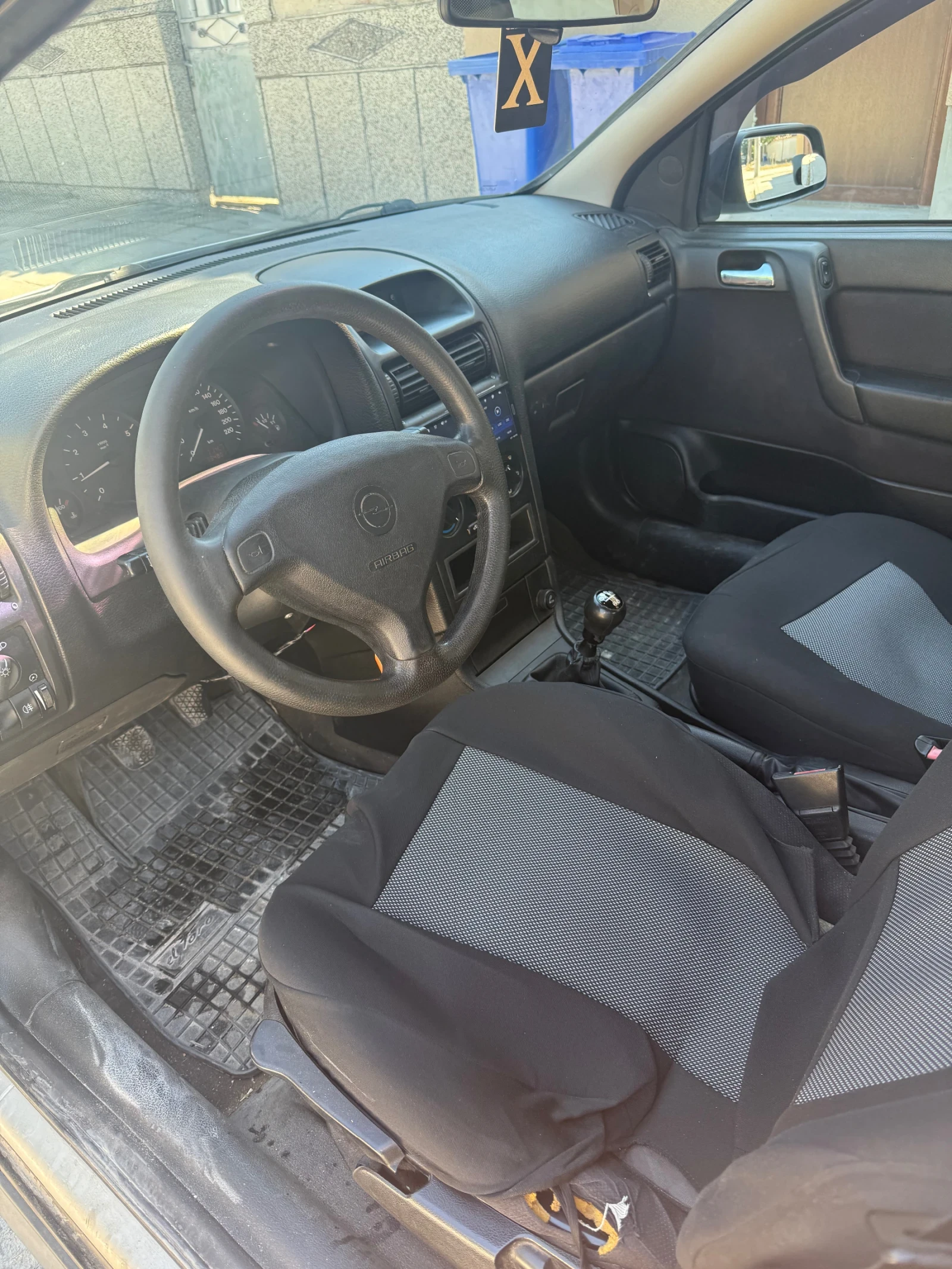 Opel Astra 1.6, снимка 4 - Автомобили и джипове - 55711443