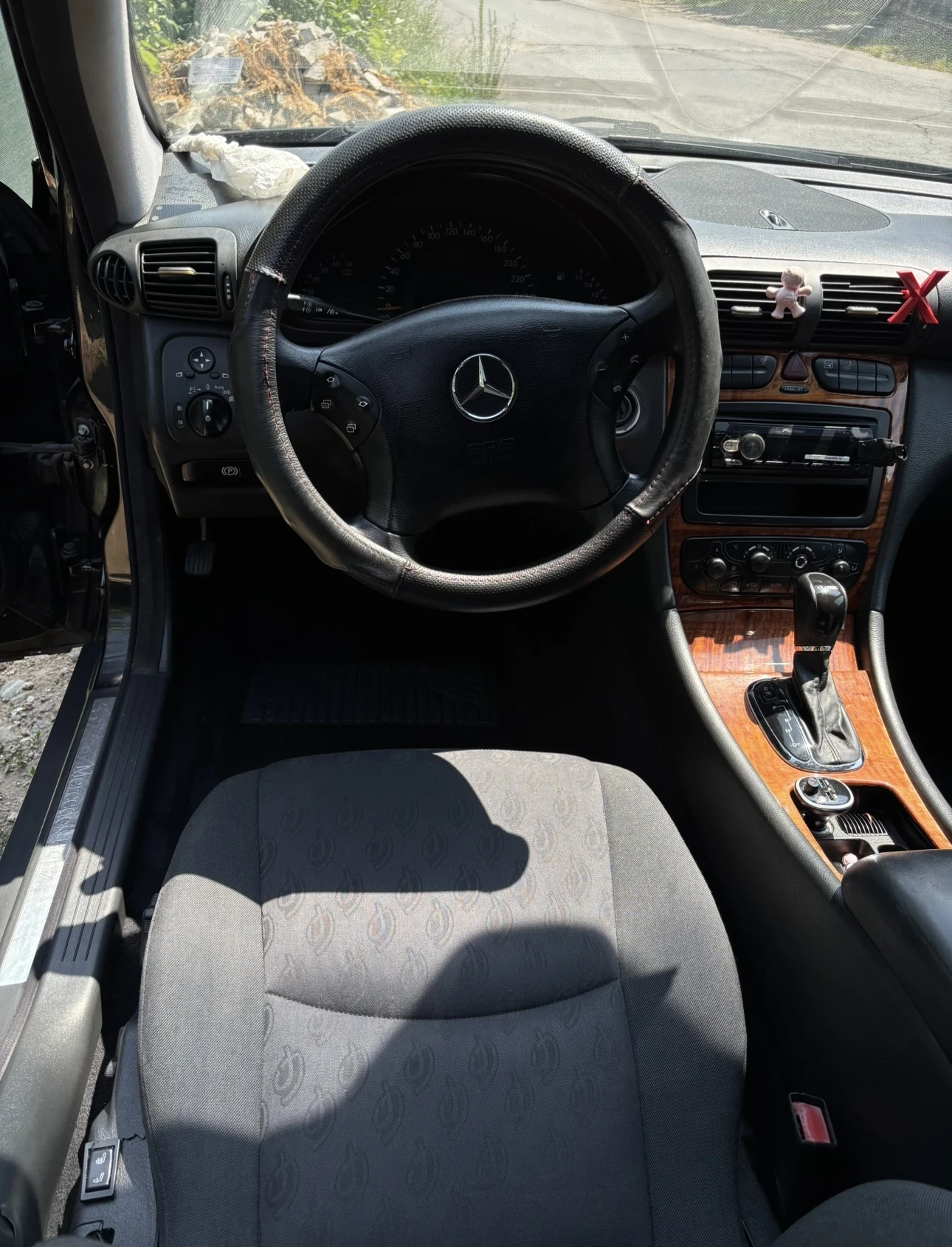 Mercedes-Benz C 200, снимка 6 - Автомобили и джипове - 55743799