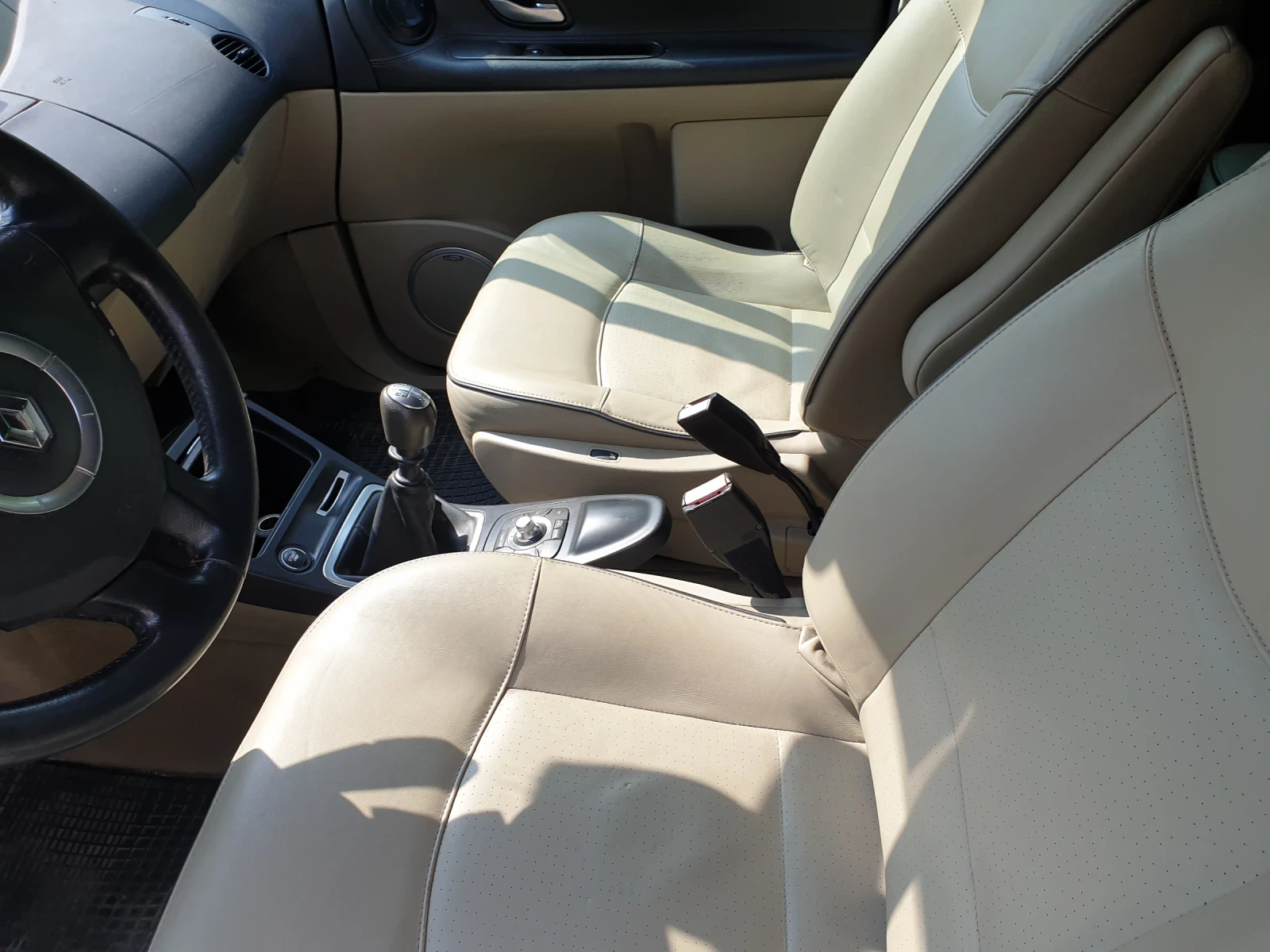 Renault Espace 2.0 DCI, снимка 8 - Автомобили и джипове - 56178120