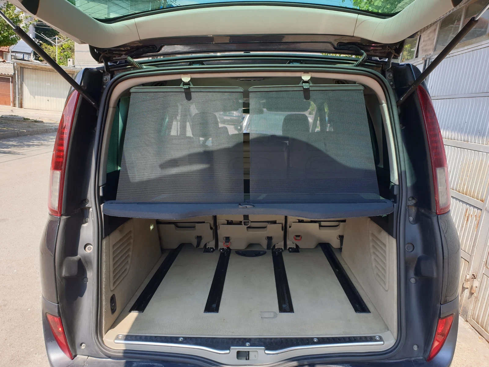 Renault Espace 2.0 DCI, снимка 13 - Автомобили и джипове - 56178120