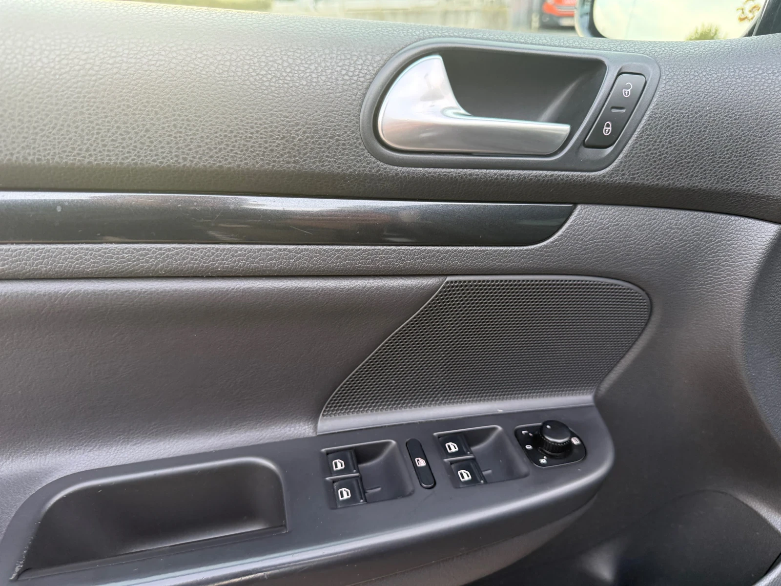 VW Golf 5  1.6 ��� ��������� | Mobile.bg � ����������� 8