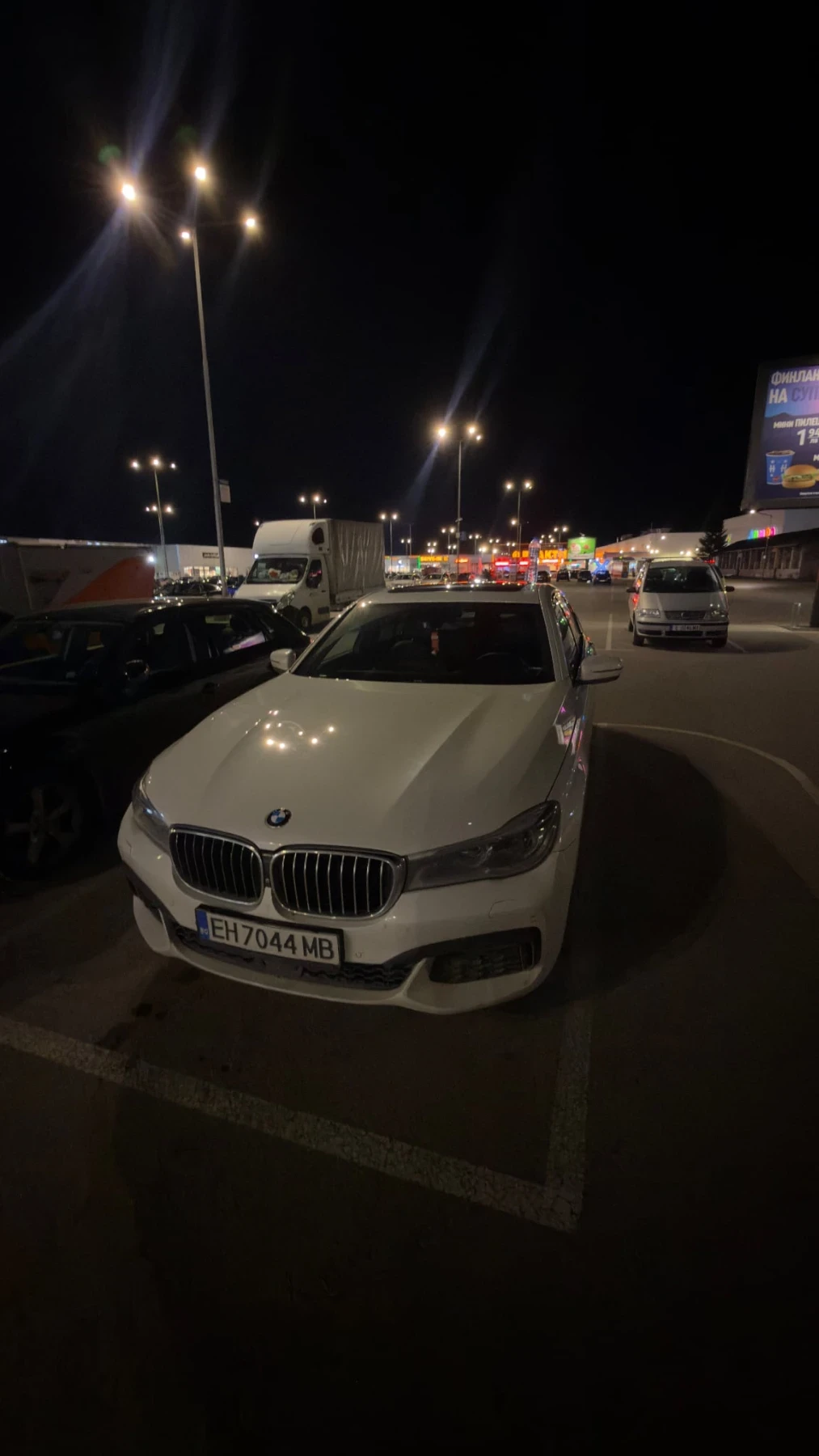 BMW 750, снимка 2 - Автомобили и джипове - 56552390