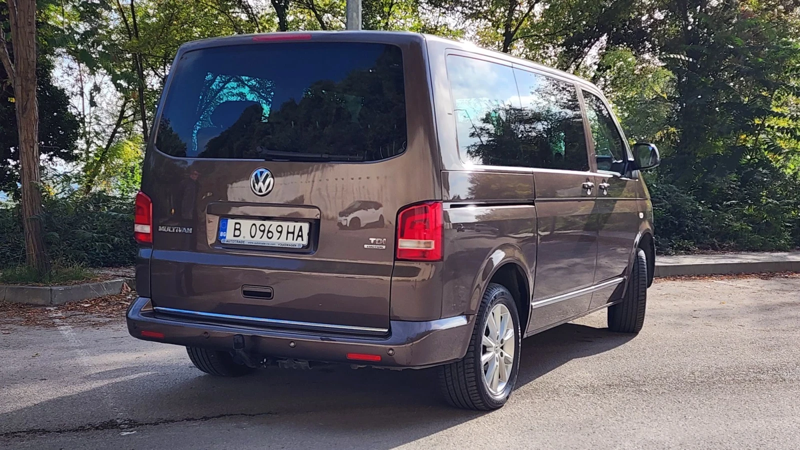 VW Multivan 2.0 TDI, снимка 3 - Автомобили и джипове - 56586848