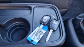 Honda Cr-v 2.0i 4x4 - 11000 лв. / 5624.21 € - 38976927 17