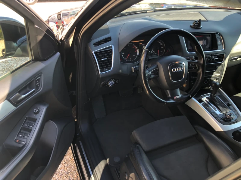 Audi Q5 S-Line-QUATTRO-2.0 TDI/BI-KSENON-NAVI-ОБСЛУЖЕНА, снимка 9 - Автомобили и джипове - 49575877