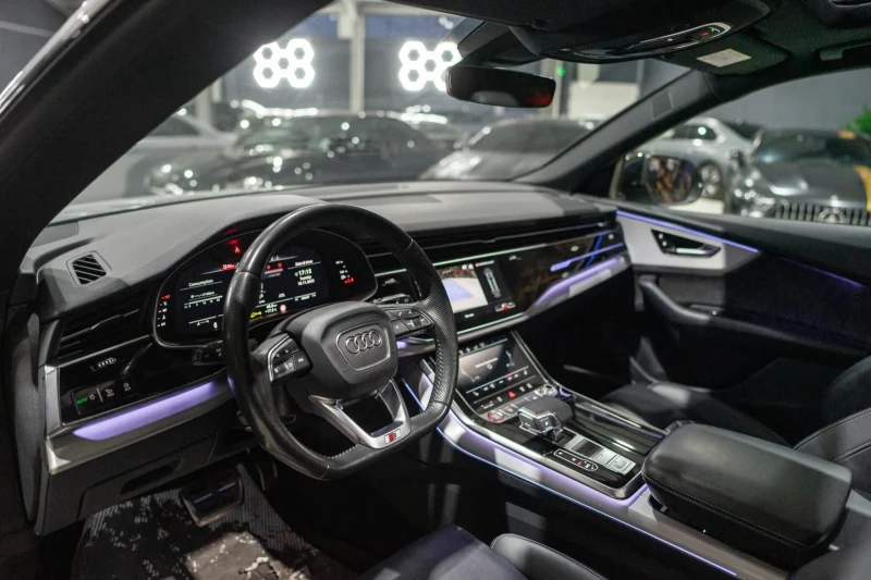 Audi SQ8 4.0D QUATTRO MATRIX B&O MEGA FULL ЛИЗИНГ 100%, снимка 11 - Автомобили и джипове - 52462438