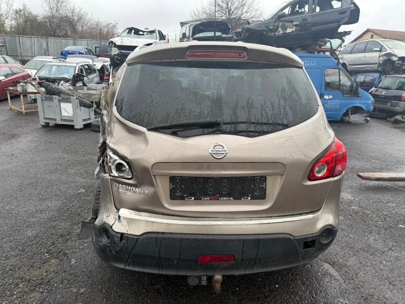 Nissan Qashqai, снимка 6 - Автомобили и джипове - 52647234