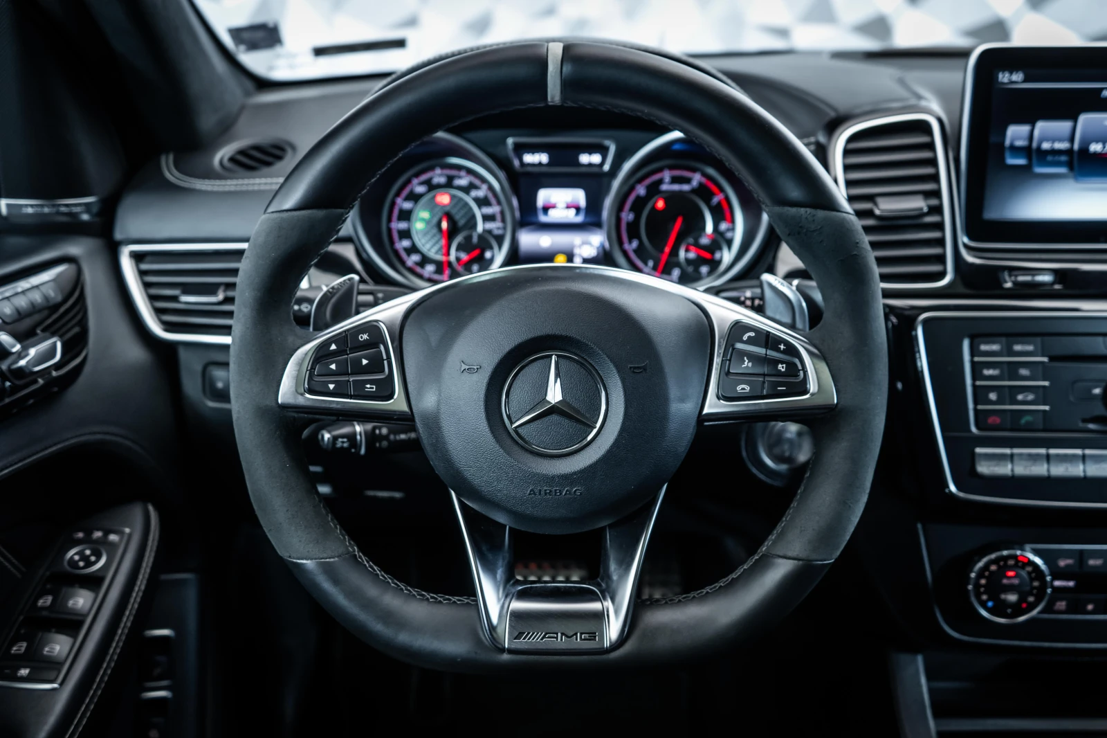 Mercedes-Benz GLE 63 S AMG 4MATIC* PANO* 21'' - изображение 9