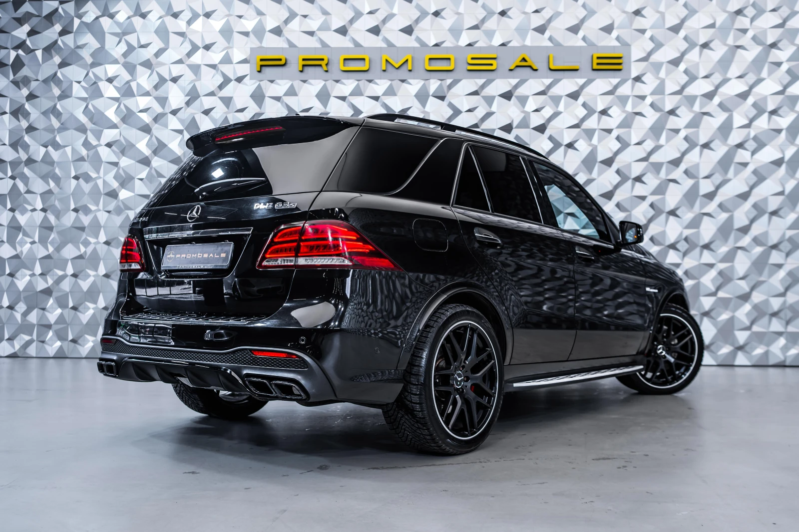 Mercedes-Benz GLE 63 S AMG 4MATIC* PANO* 21'' - изображение 4