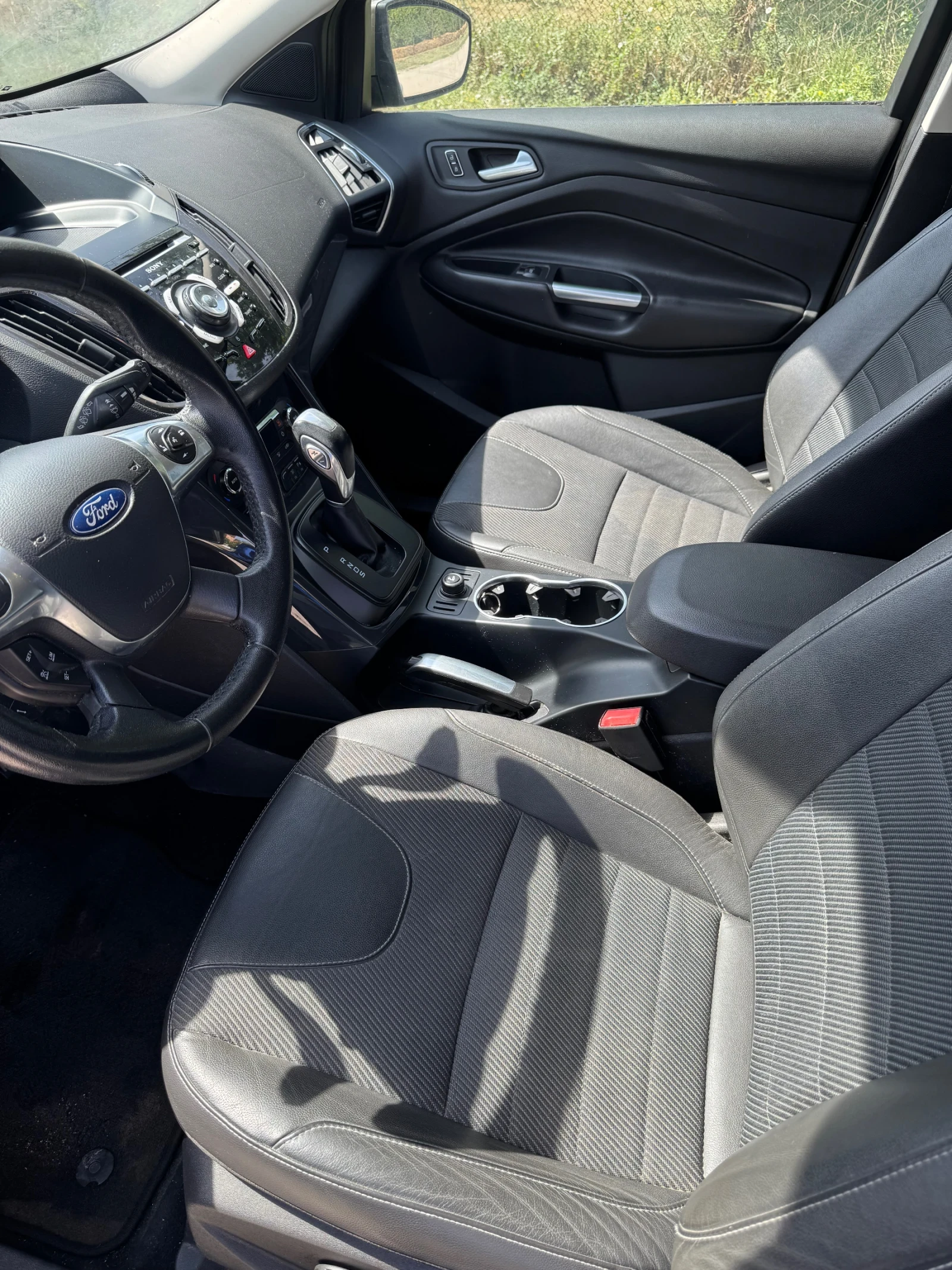 Ford Kuga 1.6 EcoB 4x4 182 hp TITANIUM ВСИЧКИ ЕКСТРИ - изображение 6