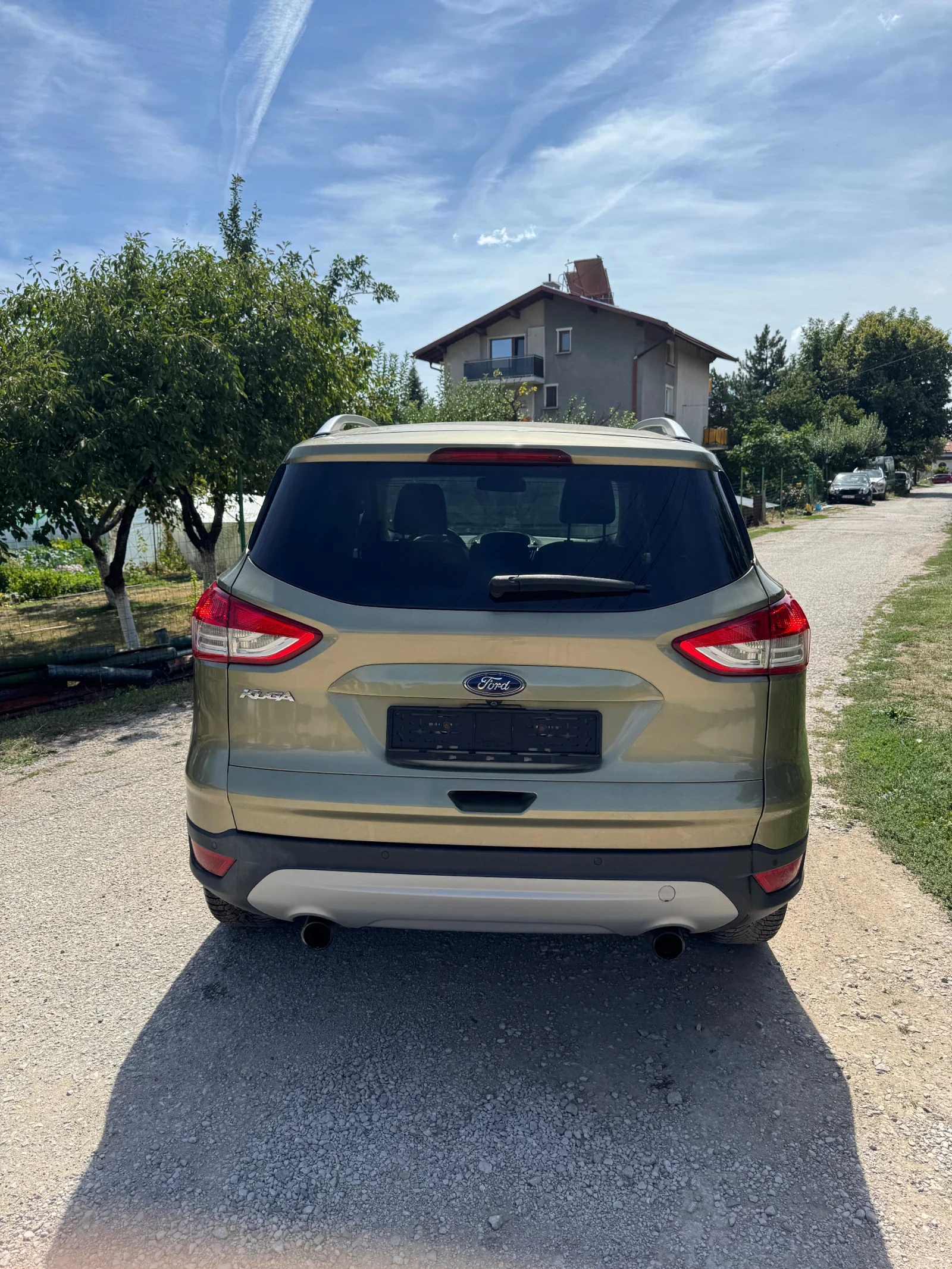 Ford Kuga 1.6 EcoB 4x4 182 hp TITANIUM ВСИЧКИ ЕКСТРИ - изображение 4