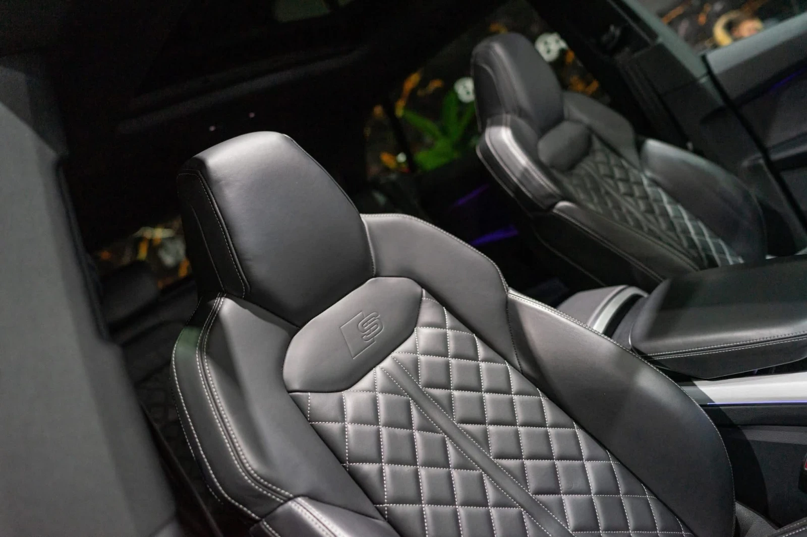 Audi SQ8 4.0D QUATTRO MATRIX B&O MEGA FULL  100% | Mobile.bg   13