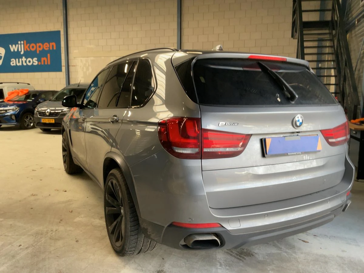 BMW X5 40e xDrive, снимка 4 - Автомобили и джипове - 54142835