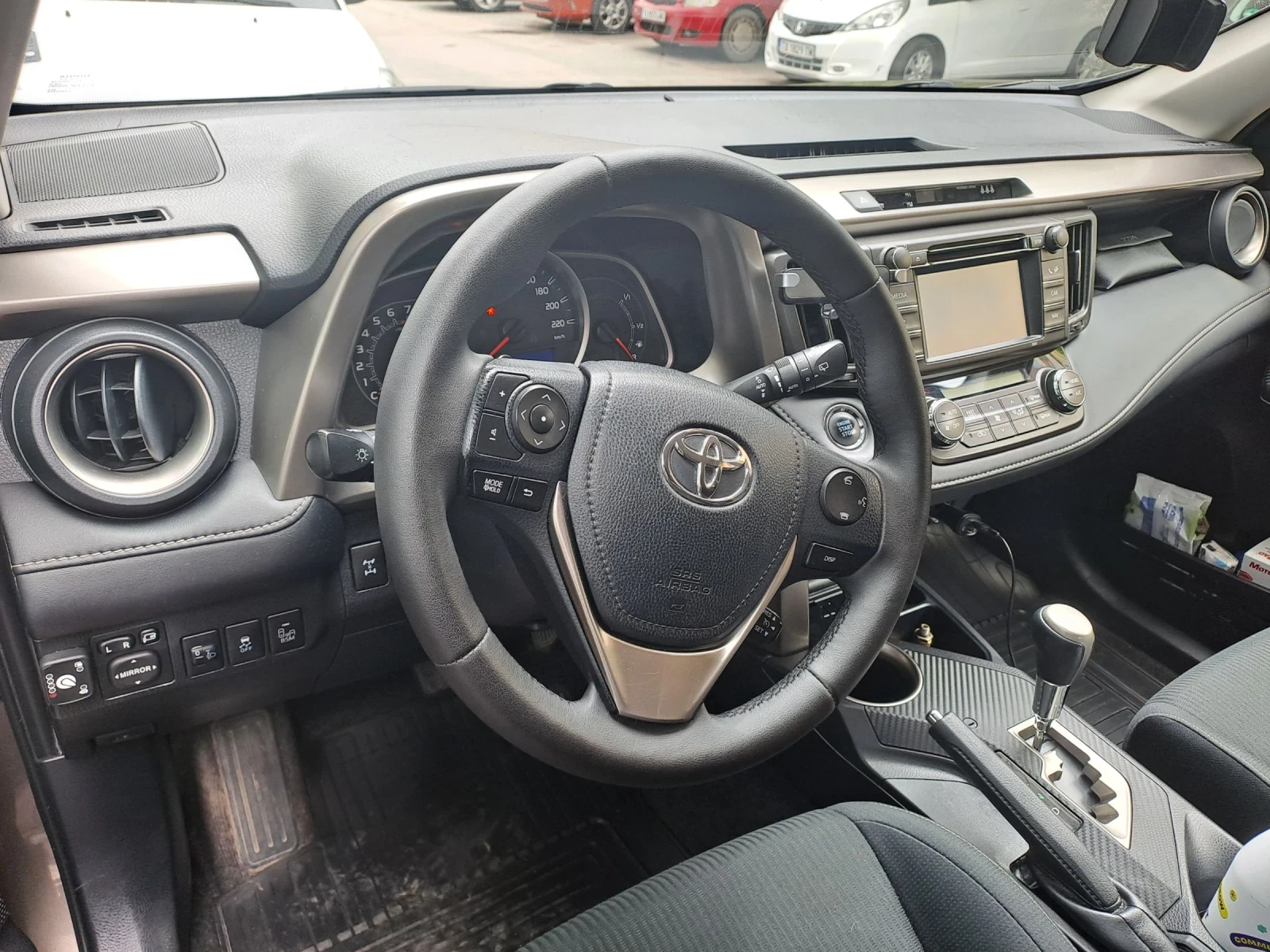 Toyota Rav4 2.0, снимка 10 - Автомобили и джипове - 54751162