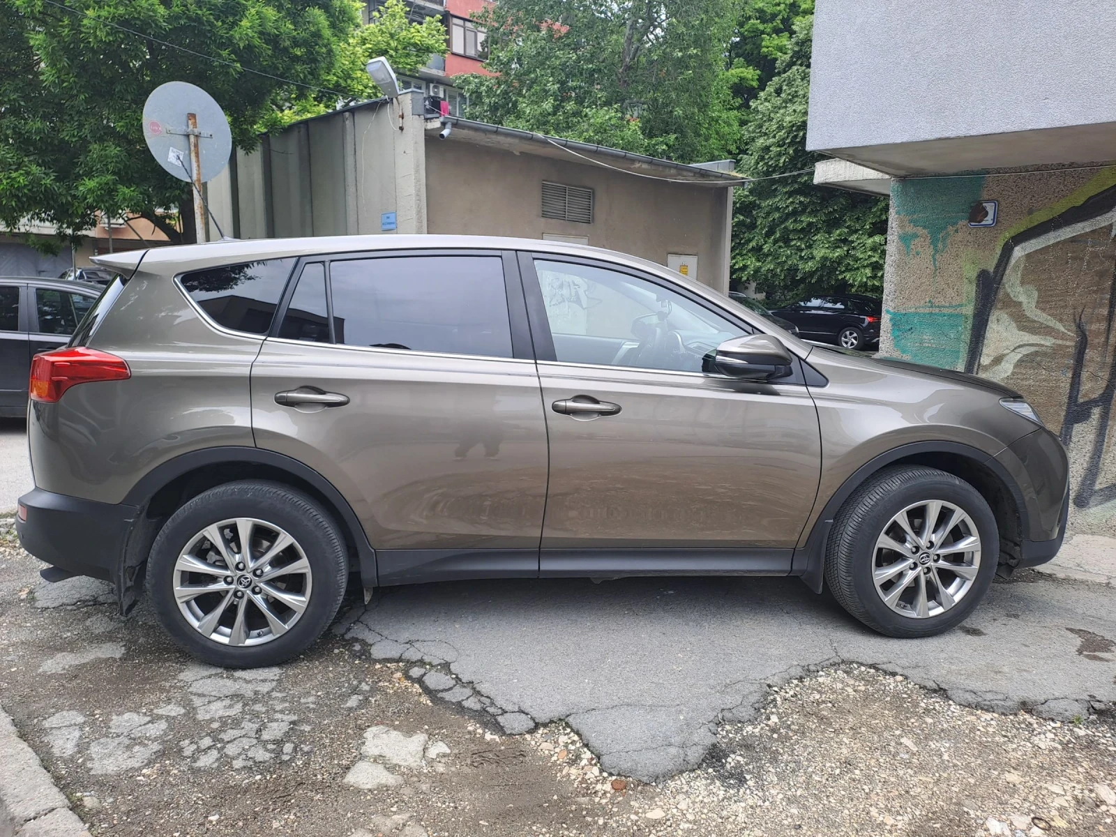 Toyota Rav4 2.0, снимка 2 - Автомобили и джипове - 54751162