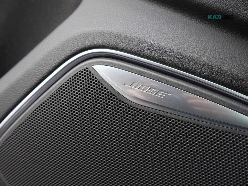 Audi Q3 QUATTRO* TECHNIK* S-LINE* АвтоКредит(ЦЕНА ДО БГ), снимка 16 - Автомобили и джипове - 54764380