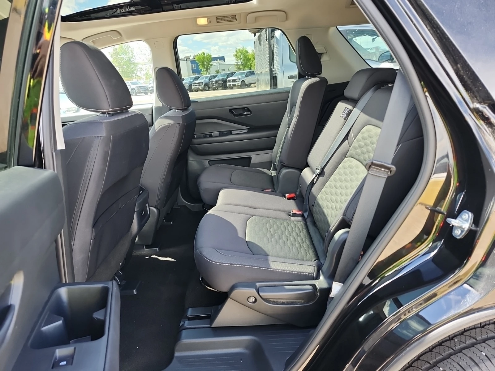 Nissan Pathfinder SV, снимка 13 - Автомобили и джипове - 54975282