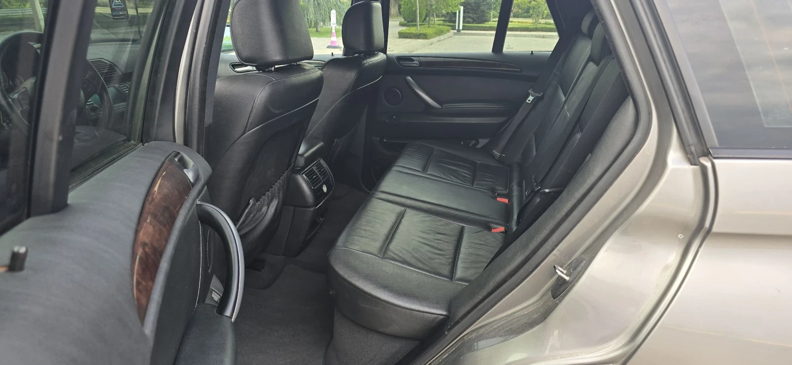 BMW X5 3.0d 218к.с.* ЛИЗИНГ* АВТОМАТ* КОЖА* 4х4* ОБСЛУЖЕН, снимка 12 - Автомобили и джипове - 55374033