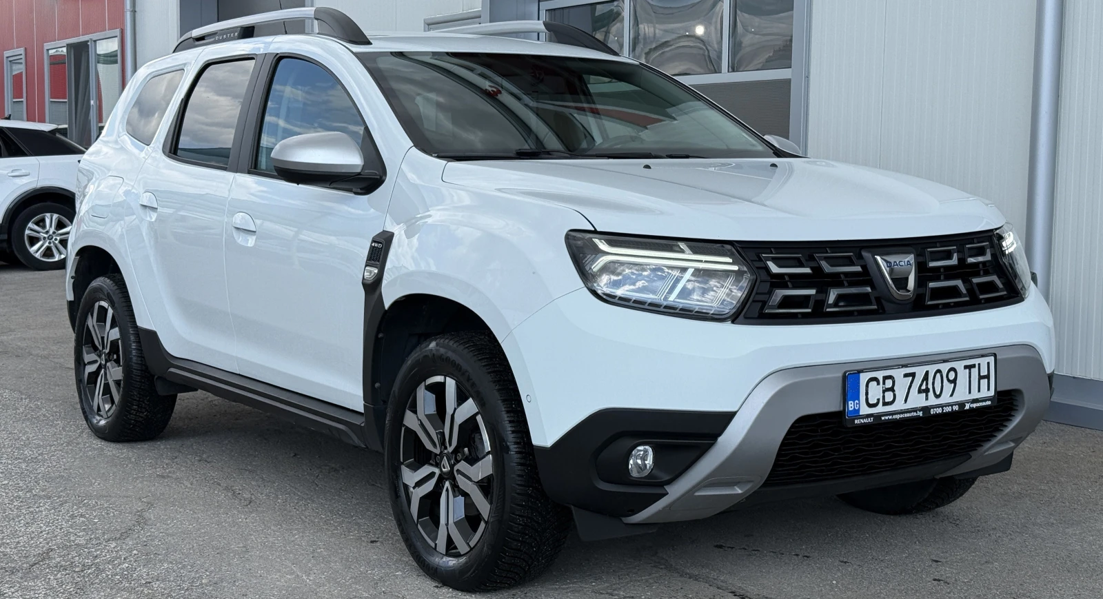 Dacia Duster 1.5 dci 4x4 върнат от Лизинг Реален пробег, снимка 4 - Автомобили и джипове - 55454019