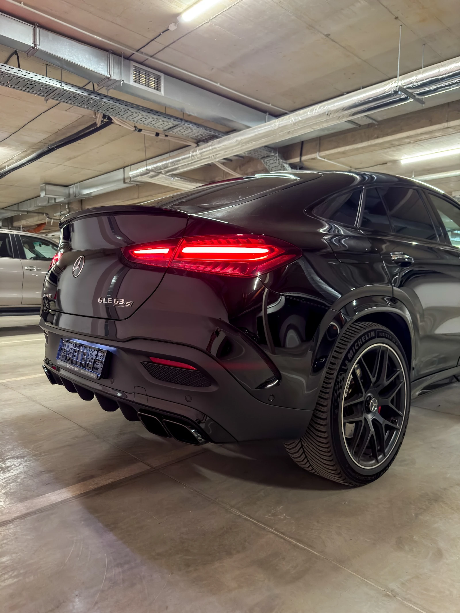 Mercedes-Benz GLE 63 S AMG COUPE/CARBON/DISTRONIC/PANO/BURM/360 CAMERA, снимка 9 - Автомобили и джипове - 55492817