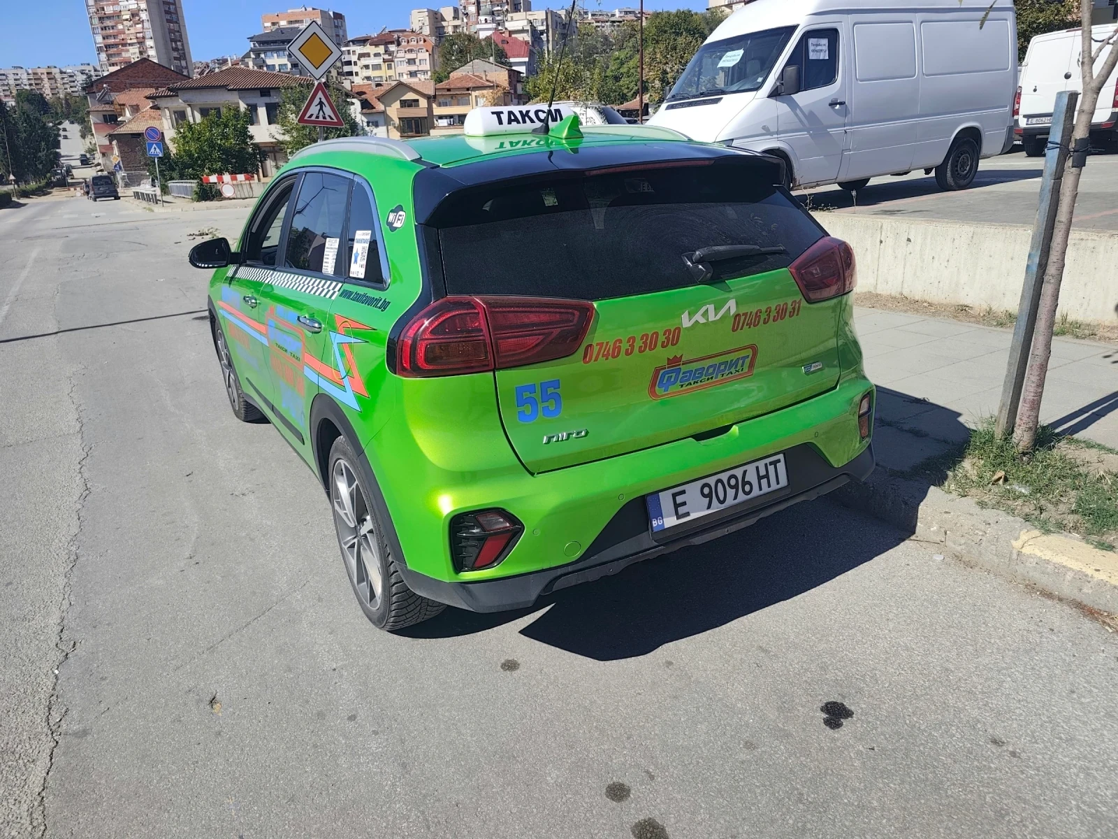 Kia Niro, снимка 3 - Автомобили и джипове - 56335964