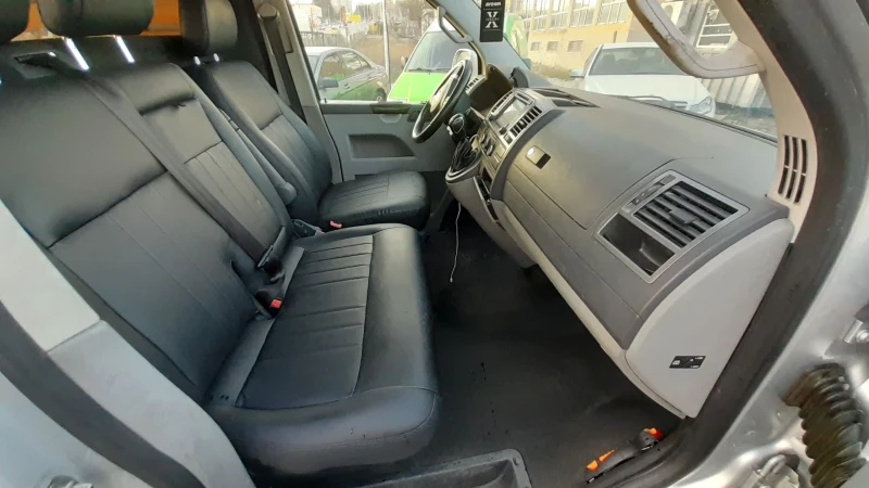 VW Transporter 2.0TDI 177kc Automatic Navi , снимка 14 - Бусове и автобуси - 49500444