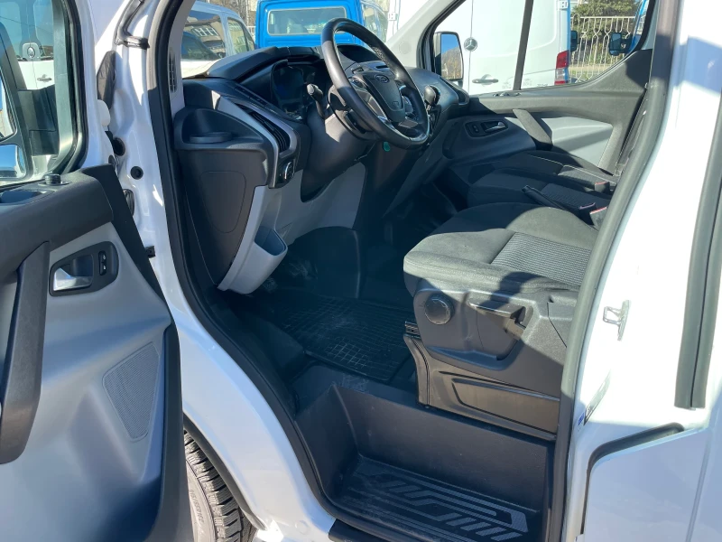 Ford Transit Custom 2.2 CDTi // КЛИМАТИК, снимка 13 - Бусове и автобуси - 52810839