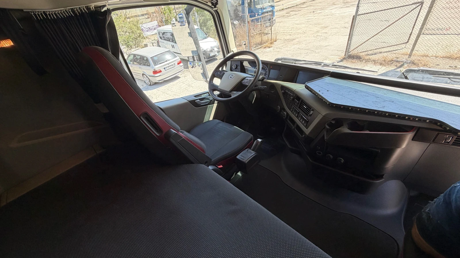 Volvo Fh 500 EURO 6 НОВ ВНОС!Стационарен охладител!, снимка 17 - Камиони - 55953846